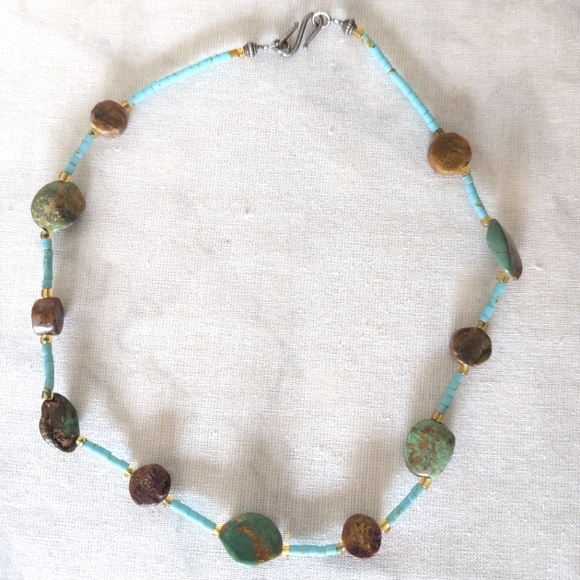 Turquoise bead necklace - Picture 2 of 3